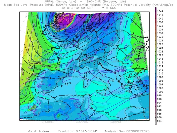 thumb_bolam_all_2026090600_66_mslp%shd+cnt_gh@500%cntb2_pv@300%cntr.webp