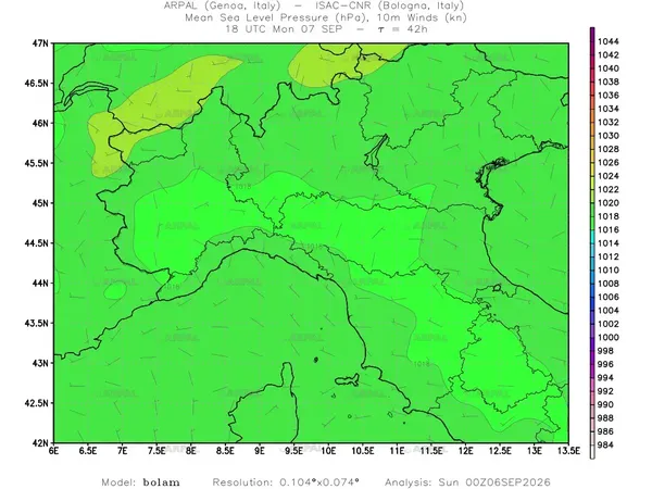 thumb_bolam_zoom_2026090600_42_mslp%shd+cnt_wind10%barb.webp