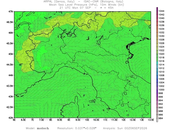 thumb_moloch_zoom_2026090600_45_mslp%shd+cnt_wind10%barb.webp